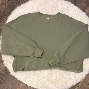 J.O & CO NWOT Olive Green Women's Cropped Sweatshirt
